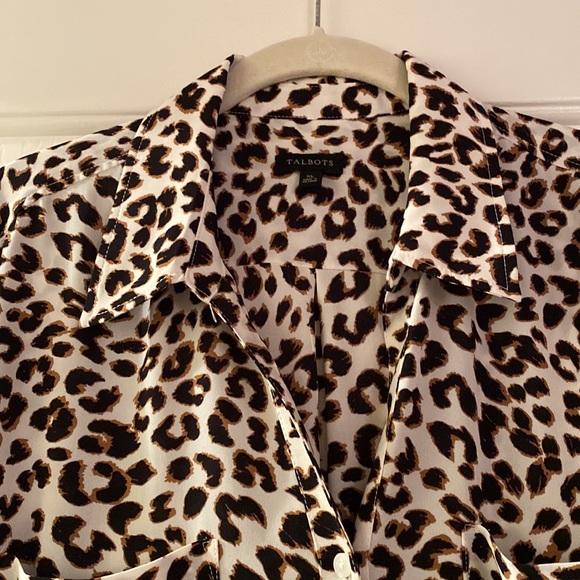 Talbots leopard top in great condition - Picture 2 of 4